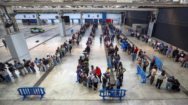 Negara Eropa Mulai Buka Pintu Migran, Antrean Langsung Membludak