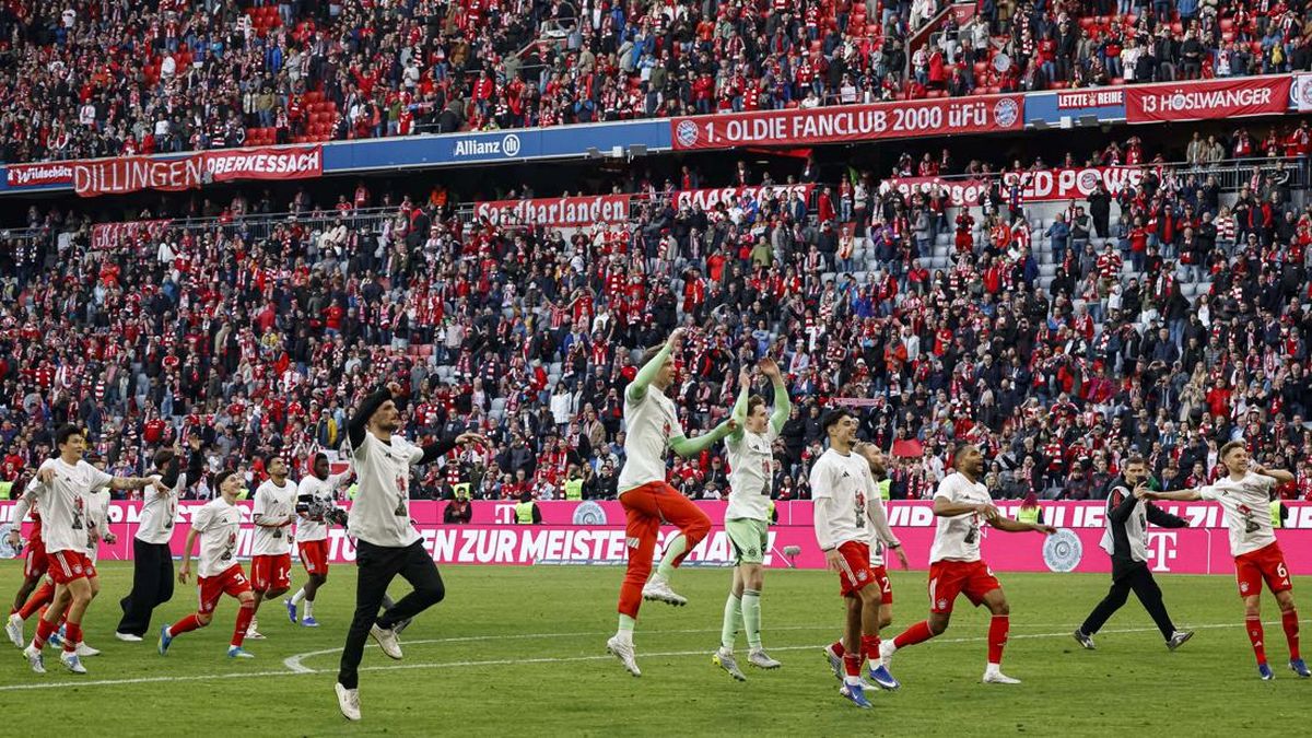 Foto: Selebrasi Kemenangan Munchen, Pesta Juara Ke-35 Di Bundesliga