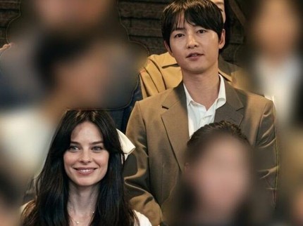 Terpopuler: Song Joong Ki & Istri Tampil Bersama di Depan Publik