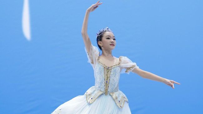 Bikin Bangga, 7 Potret Thalia Anak Ruben Onsu Raih Medali Perak di Kompetisi Balet