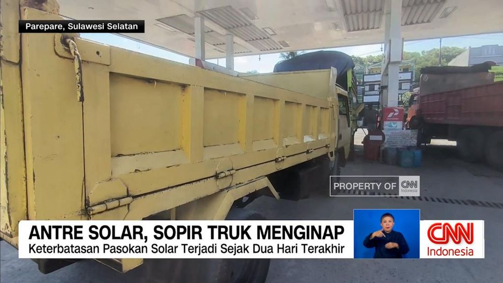 VIDEO: Solar Langka di Parepare, Sopir Truk Rela Antre Hingga Menginap