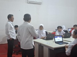 Wamendikdasmen Tinjau TKA SD: Kerjakan dengan Baik, Jangan Tergesa-gesa!