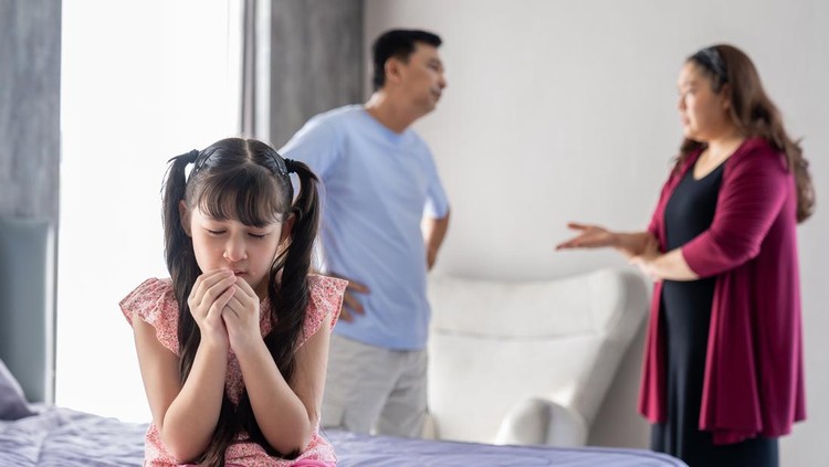 9 Sikap Orang Tua yang Diam-Diam Bisa Menghambat Perkembangan Anak
