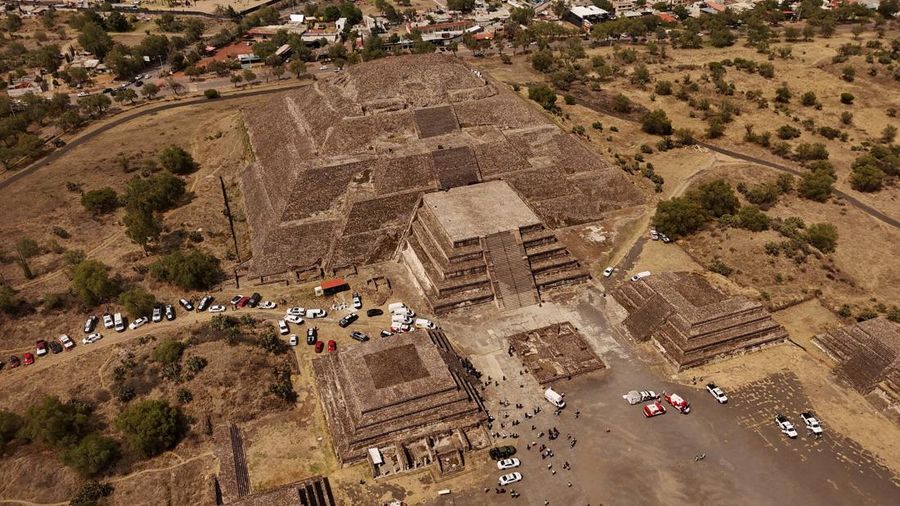 Aksi penembakan terjadi di situs arkeologi Teotihuacan di Meksiko. Satu orang wanita nan merupakan penduduk Kanada tewas dan empat orang lainnya terluka, Selasa (21/4/2026). (REUTERS/Luis Cortes)