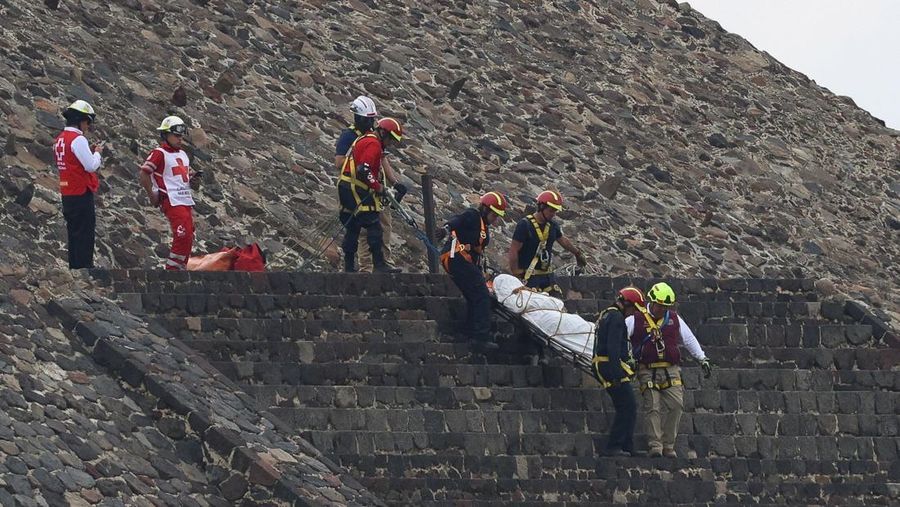 Aksi penembakan terjadi di situs arkeologi Teotihuacan di Meksiko. Satu orang wanita nan merupakan penduduk Kanada tewas dan empat orang lainnya terluka, Selasa (21/4/2026). (REUTERS/Luis Cortes)
