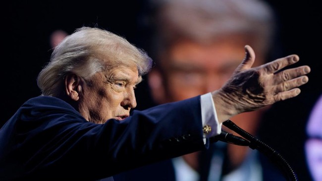 Survei Terbaru: Dukungan untuk Trump Hancur Lebur ke Titik Terendah