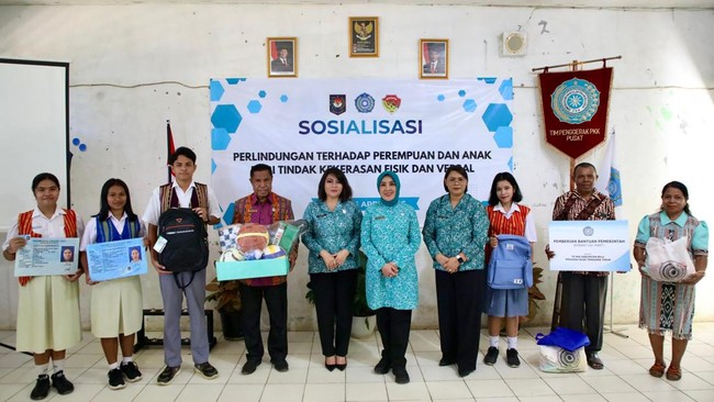 Ketua Umum (Ketum) Tim Penggerak Pemberdayaan dan Kesejahteraan Keluarga (TP PKK) Tri Tito Karnavian menyerukan upaya pencegahan kekerasan.