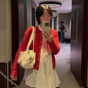 5 Potret Terbaru Song Hye Kyo Tampil dengan Gaya Modis ala Gen Z