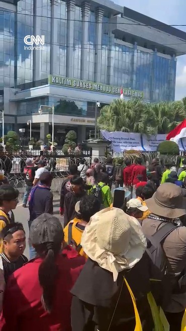 Situasi Terkini Suasana Aksi 21 April di Depan Kantor Gubernur Kaltim