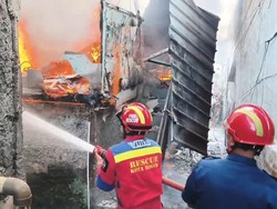 3 Rumah Terbakar Hebat di Kota Bogor, Dipicu Percikan Kabel Listrik
