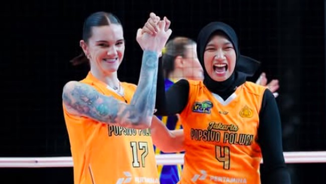 Jakarta Popsivo Polwan sukses mengalahkan Jakarta Electric PLN dengan skor telak 3-0 (25-29, 25-20, 25-21).