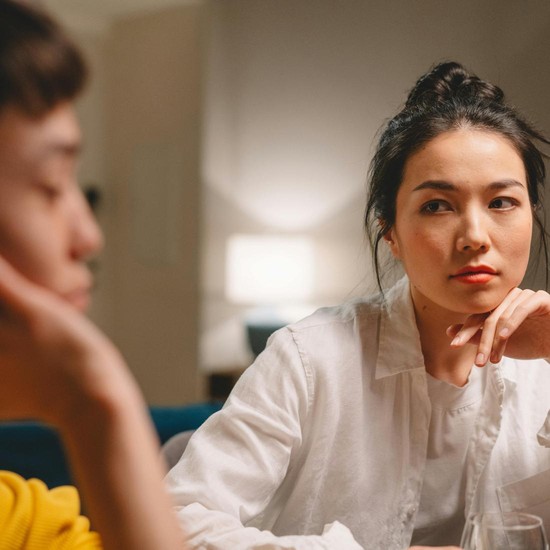 5 Cara Mengenali Orang yang Tidak Bisa Dipercaya Menurut Ilmu Psikologi