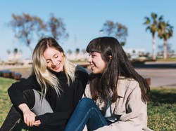 Introvert vs Ekstrovert, Ini Cara Mudah Kenali Tipe Energi Kamu