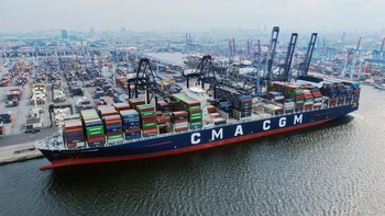 Cara Kerja Freight Forwarder dari Pelabuhan ke Gudang 