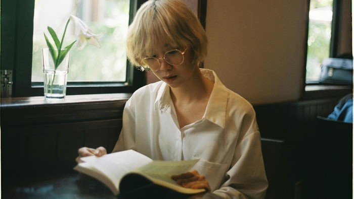 Pembaca buku fisik memiliki fokus yang lebih tajam