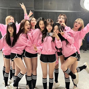 Lirik Lagu Suddenly - I.O.I