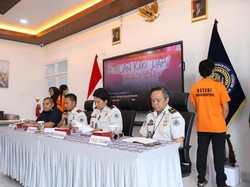 Sejoli WNA Kolombia Diciduk Saat Ngamen di Perempatan Druwo Bantul