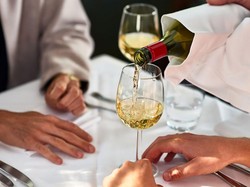 Kencan Pertama Berujung Apes, Wanita Ini Pesan Wagyu A5 Tanpa Izin