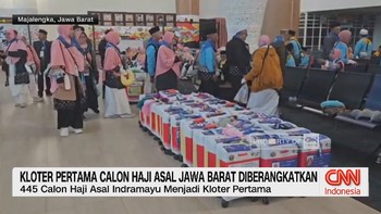 VIDEO: Kloter Pertama Calon Haji Asal Jawa Barat Diberangkatkan