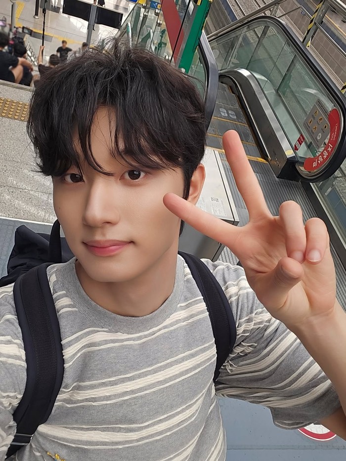 Namun, Beauties akan menemukan kepribadian manis Shin Soon Rok seiring mengikuti pendalaman karakternya sebagaimana Kim Yu Mi perlahan menyadari sisi menarik serta menggemaskan dari sosok yang akan menjadi jodohnya./ Foto: instargam.com/official_kimjaewon