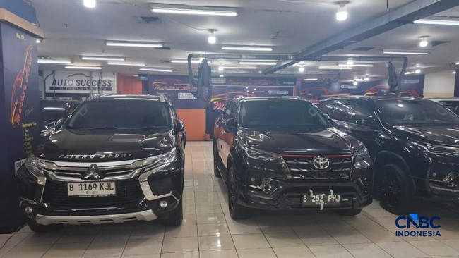 Pedagang Obral Fortuner-Pajero Bekas Segini Efek Solar Mahal