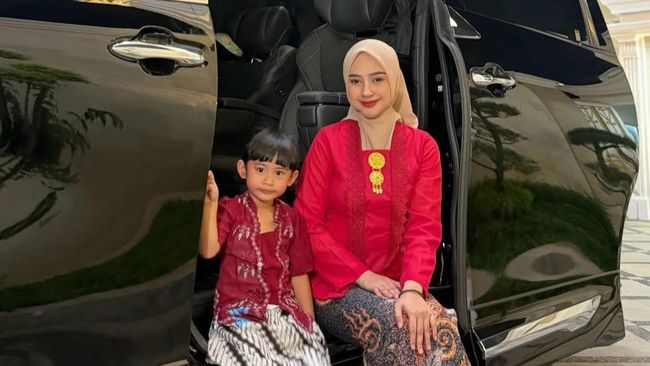 Potret Penampilan Terbaru Ria Ricis Dan Putrinya Yang Jadi Sorotan Netizen