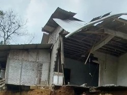 Tanah Bergerak Rusak 7 Rumah di Cijayanti Bogor, 28 Warga Direlokasi