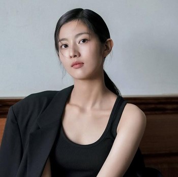 Shin Eun Soo Dikabarkan Bintangi Drakor Baru dengan Jang Geun Suk dan Lee El