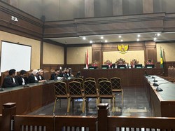 Tim Pengacara Nadiem Kompak Tak Hadir, Sidang Kasus Chromebook Ditunda