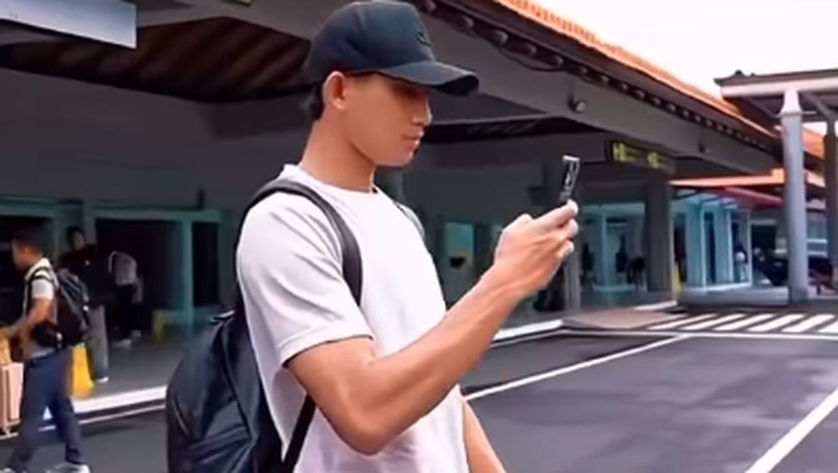 Viral Rizky Ridho Tak Dikenali Ibu-ibu, Malah Jadi Tukang Foto