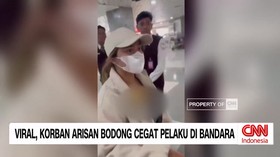 VIDEO: Korban Arisan Bodong Cegat Pelaku di Bandara
