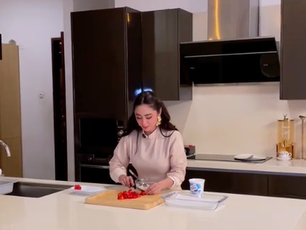 Potret Dapur Dewi Perssik, Tunjukkan Sisi Mewah dan Modern