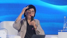 Bank Indonesia respons terkait pelemahan kurs rupiah yang menembus level Rp18.000 per dolar AS dan kembali mencetak rekor terlemah sepanjang sejarah.