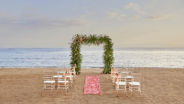 Rekomendasi Venue Pernikahan Di Indonesia dari Jakarta, Lombok Hingga Manado & Bintan. Gaya Urban Bertemu Pesona Pulau Destinasi Pernikahan Terbaik Di Indonesia