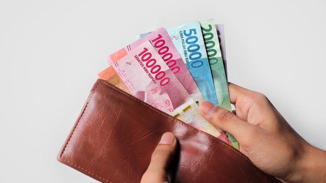 Hukum Suami Menyembunyikan Uang Dari Istri, Dosakah?