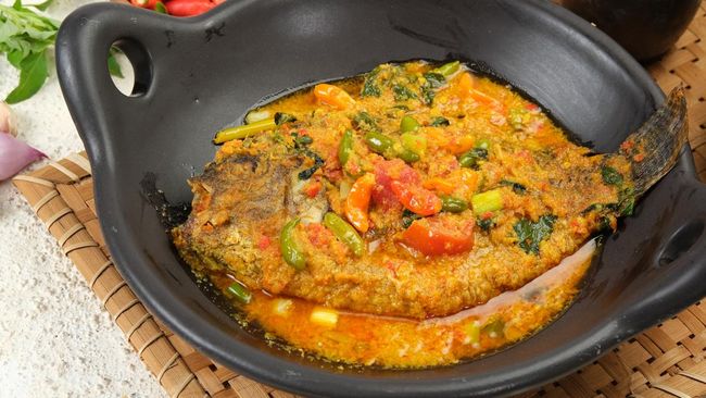 5 Resep Pesmol Ikan Nila, Kembung, Hingga Tenggiri