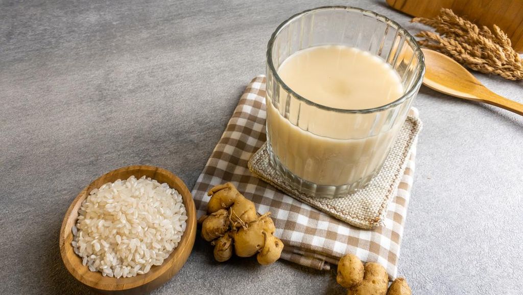 Resep Jamu Beras Kencur dan Manfaatnya bagi Kesehatan Tubuh
