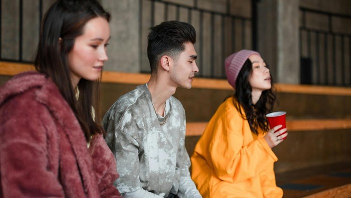 Jarang mengungkapkan pendapat