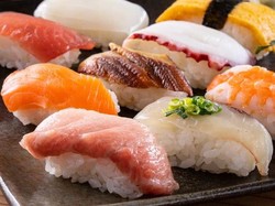 Masih Salah? Ini Cara Makan Sushi yang Tepat Sesuai Etika Jepang