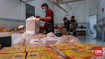 FOTO: Melihat Kesibukkan Dapur Asrama Haji Embarkasi Jakarta