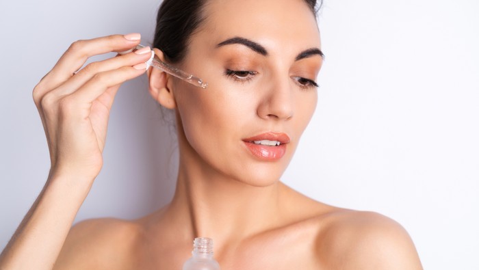 4 Kesalahan Pakai Serum yang Sering Diabaikan