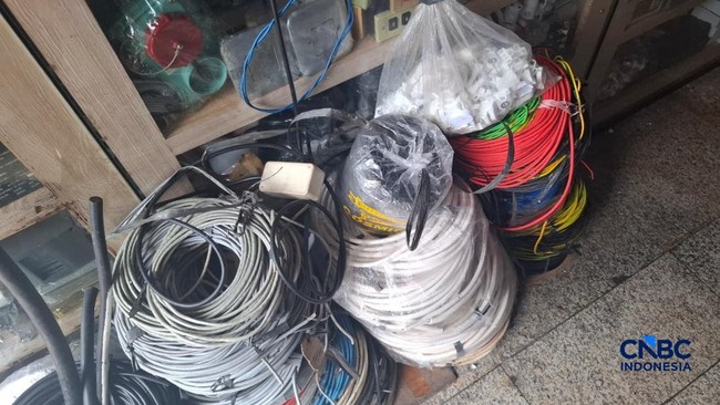 Harga Kabel Diam-Diam Meledak, Pedagang Glodok Ramai-Ramai Teriak