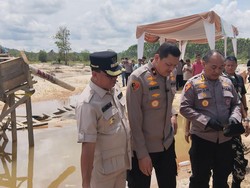 Polisi Berantas Tambang Emas Ilegal di Kuansing, 54 Orang Ditangkap