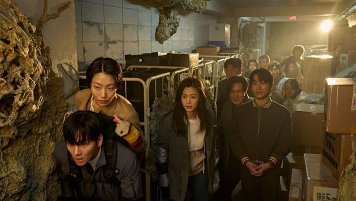 Intip Potret Jun Ji Hyun hingga Ji Chang Wook di Film Terbaru 'Colony' yang Siap Bikin Tegang
