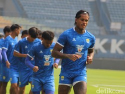 Dilema Menyenangkan Bojan Jelang Persib Vs Arema FC