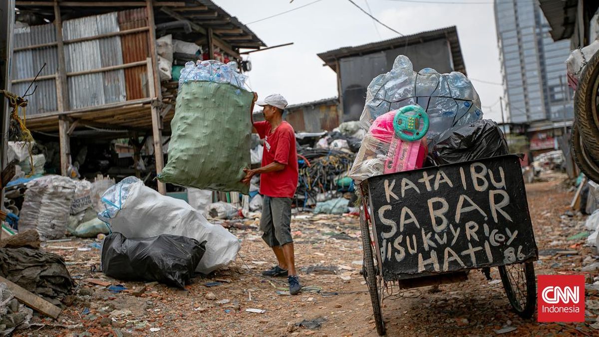 Foto: Krisis Sampah Plastik Indonesia, Capai 12,4 Juta Ton Per Tahun