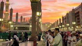 Suasana Senja di Madinah, Dipadati Jutaan Jemaah Haji 2026