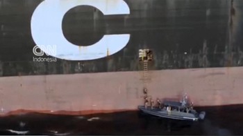Detik-detik Iran Sita 2 Kapal di Selat Hormuz