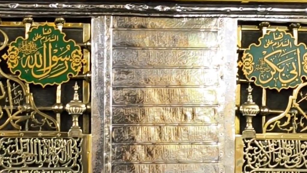 Tangis Haru Peziarah di Makam Rasulullah Memasuki Musim Haji 2026