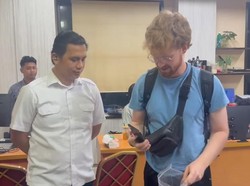 WN Jerman Terima Kasih ke Polisi Usai HP yang Dijambret Balik Lagi